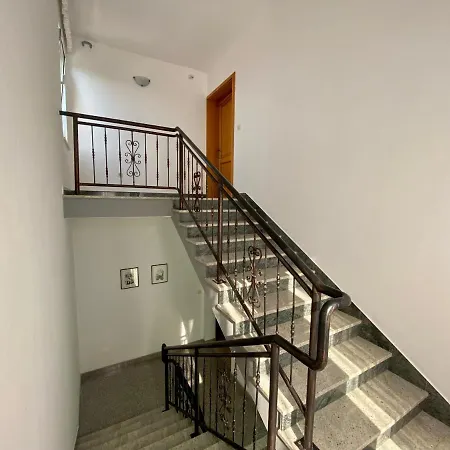 Апартаменти Penthouse Cityview Пула