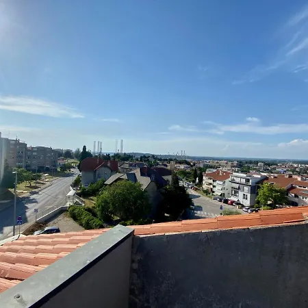 Апартаменти Penthouse Cityview *